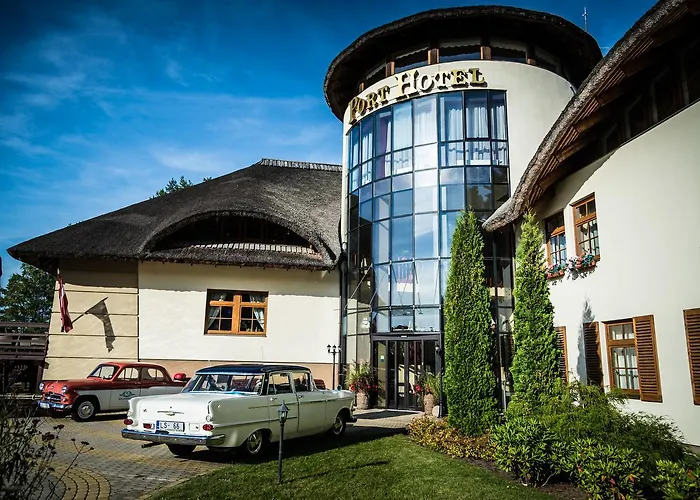 Port Hotel