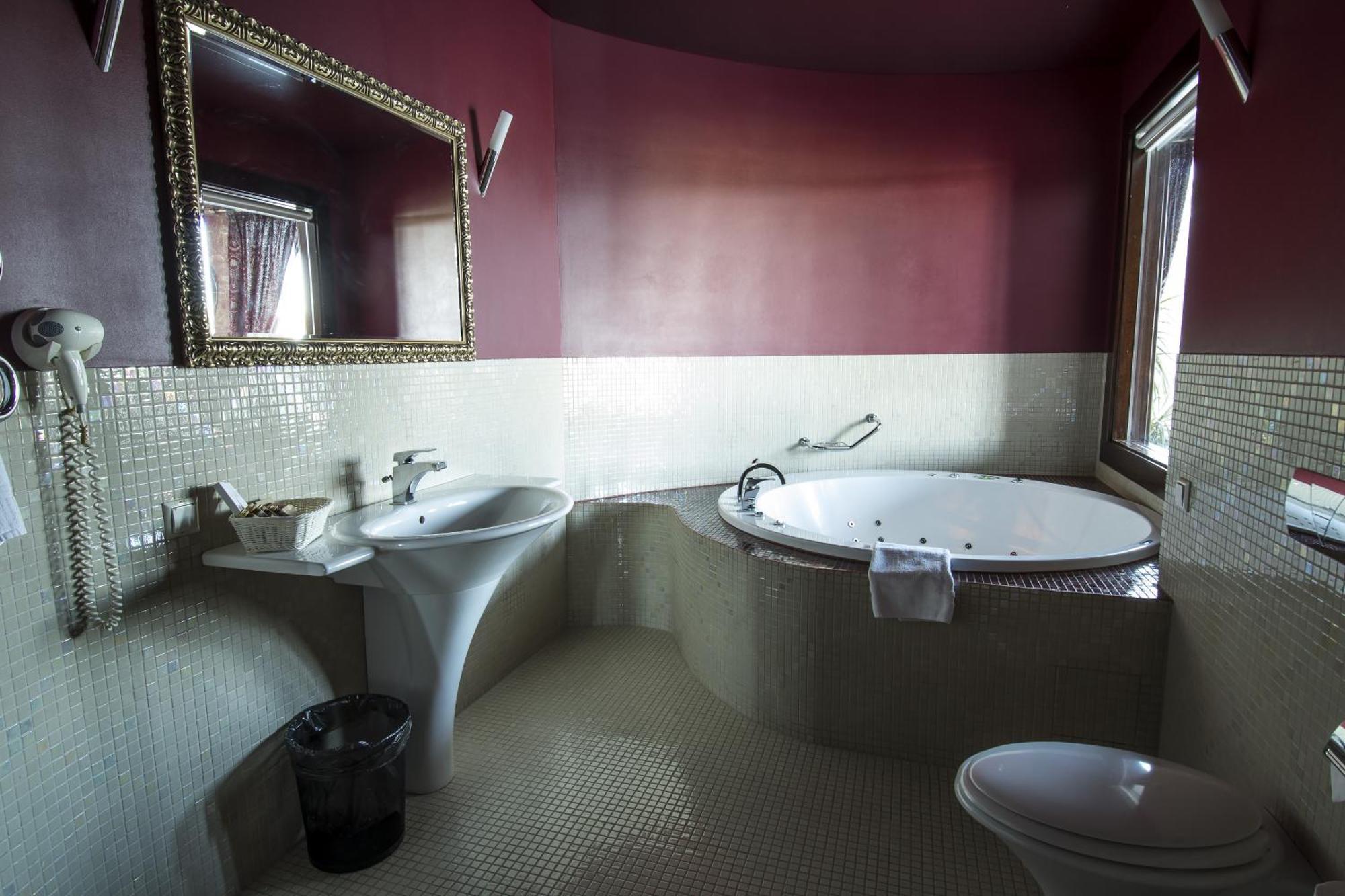 Port Hotel 4*