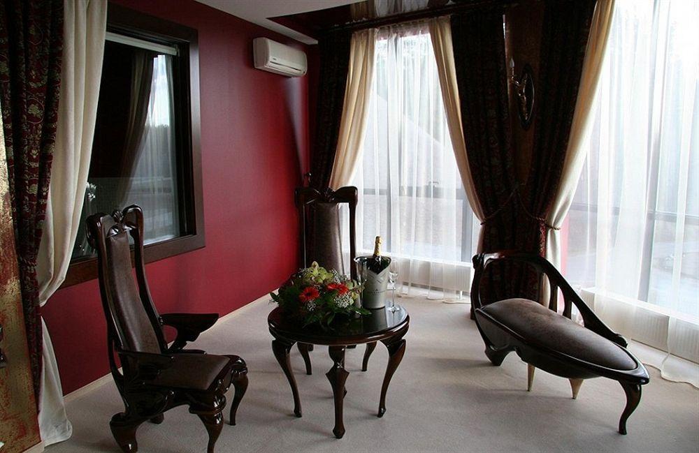 Port Hotel Adazi